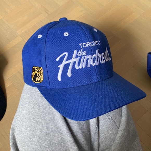 Capsule Toronto x the hundreds collab - Picture 1 of 4